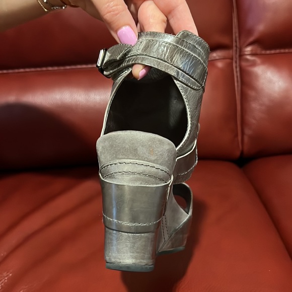 Antelope,platform leather sandals.Great condition.size 36.Grey. - Picture 4 of 11